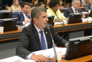 Ministro parabeniza Vidigal por subcomissão das doenças raras