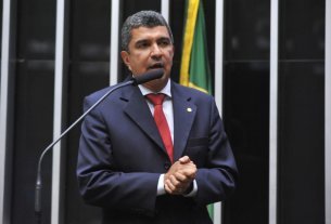 Sérgio Vidigal comemora sanção de medidas protetivas às mulheres