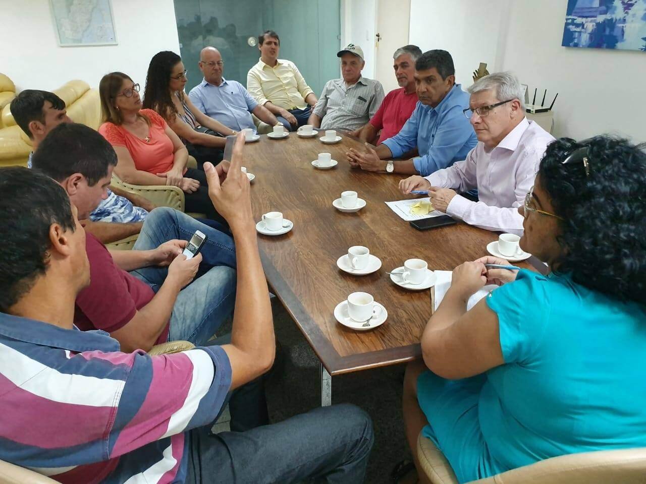 Sérgio Vidigal se reúne com agricultores da Serra e de Guarapari